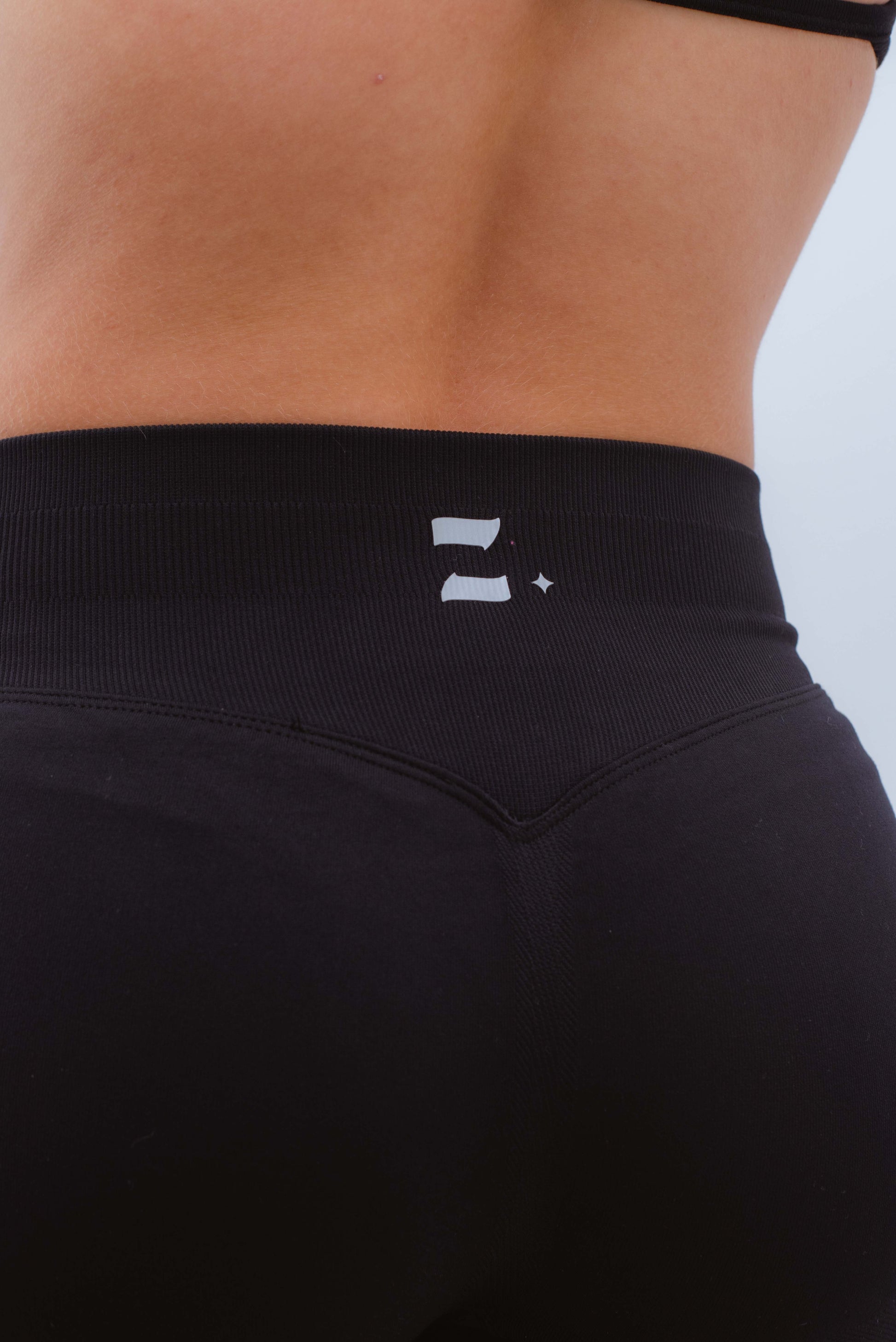 Set Pulse Short Black
